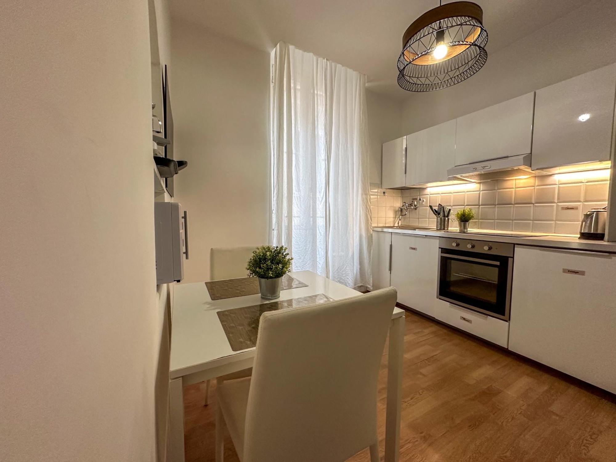 Apartment By The Colosseum - White Chic Flats Rome Exterior photo